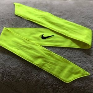 Nike Head Tie